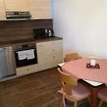 Haus Schoenblick Апартаменты *